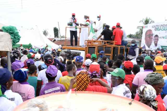 Edo Campaign: Electorate defy rain to receive Gov. Obaseki
