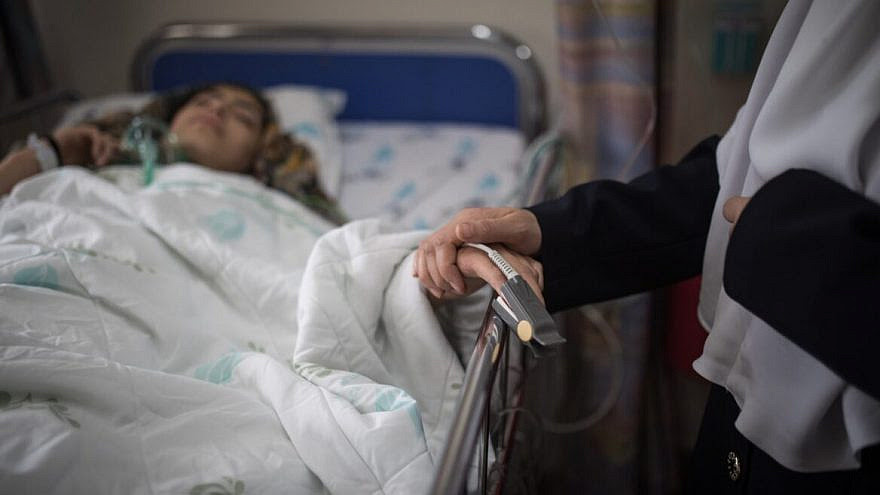 Gazan kids celebrate Ramadan in Israeli hospital, despite rockets