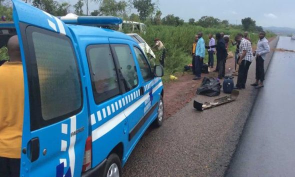 Phone-Use-Induced Accident Claims 4 Lives On Lagos-Ibadan Expressway, 5 in Kogi