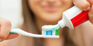 Dental Therapist advices regular use of toothpastes against dental diseases