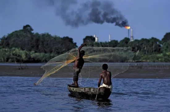 Fishermen, residents lament use of chemicals to tackle oil spill