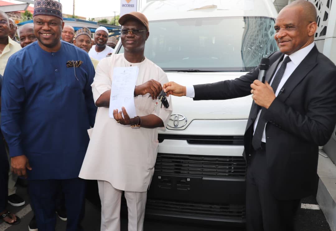 NIMASA Donates Vehicles to MWUN; Union says Jamoh deserves a Second term