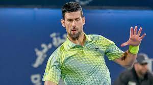 Djokovic maintains winning streak to set up semi-final against Medvedev