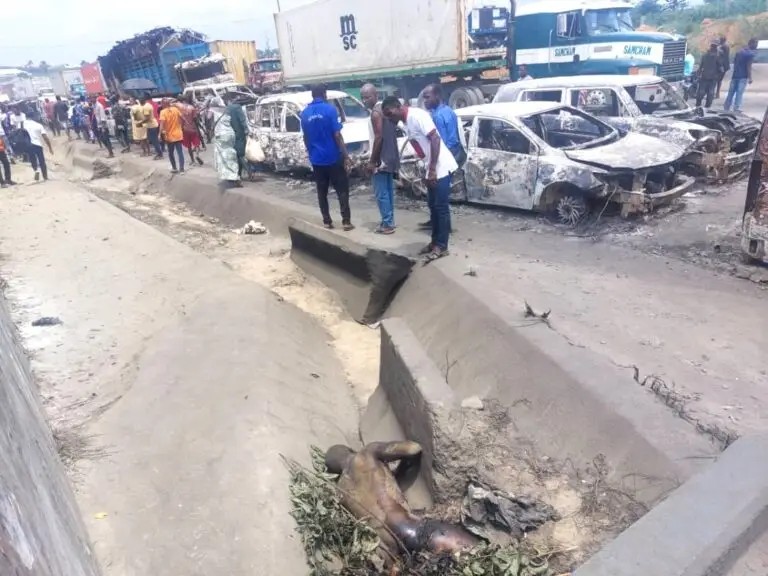 4 Dead, 70 Vehicles Burnt In Fuel Tanker Explosion In Rivers – Police