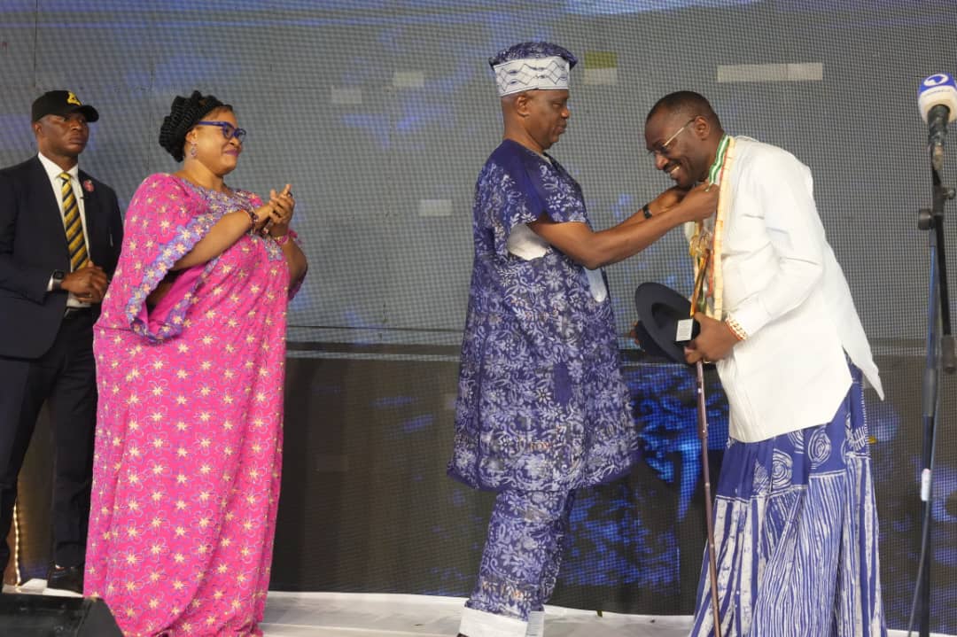 CUSTOMS: Apapa Command Controller, Babatunde Olomu Wins 3 Awards: Excellence, Revenue, Controller of The Year